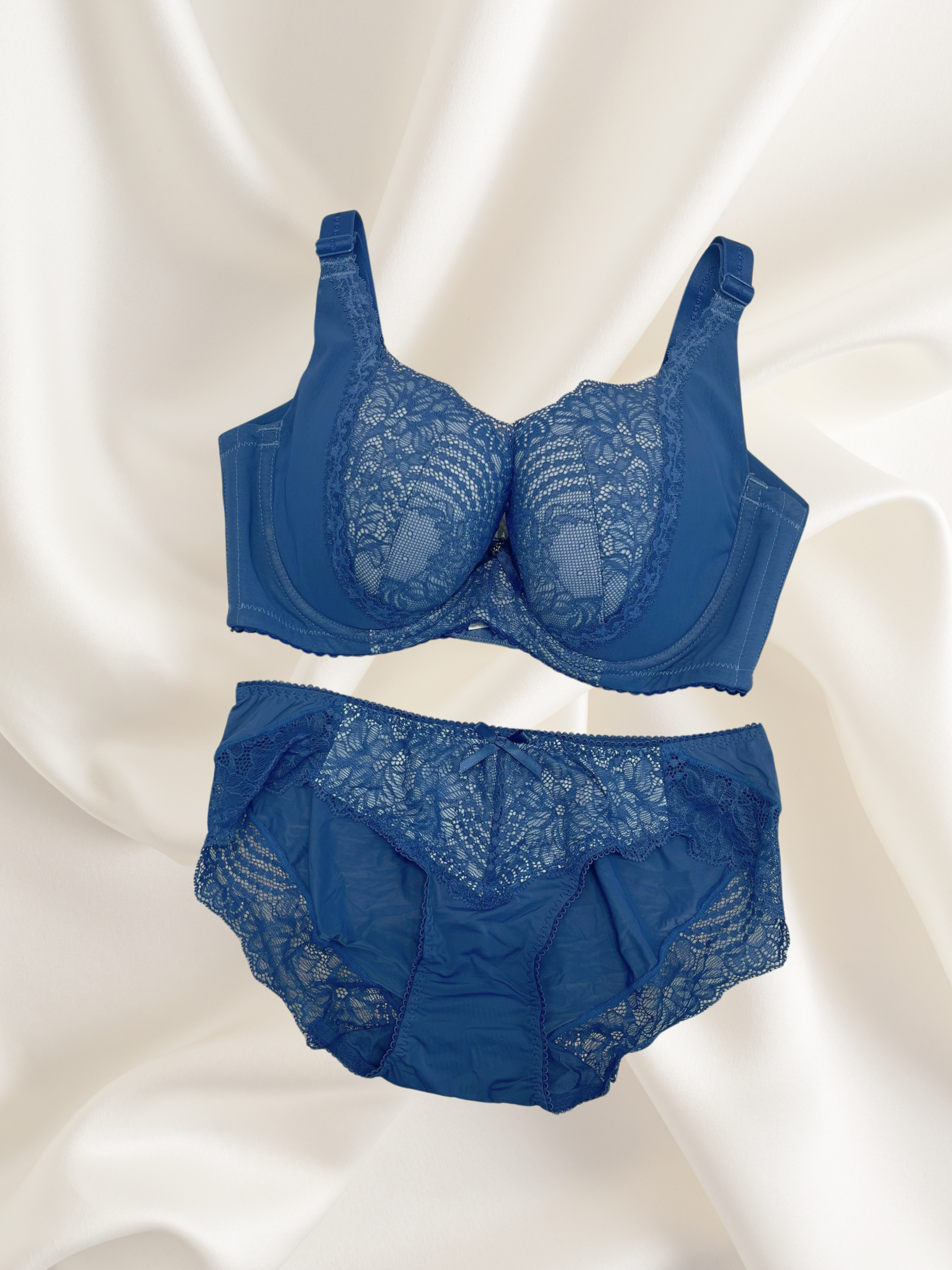 DB6388 Exquisitely Enveloping Comfort Bra