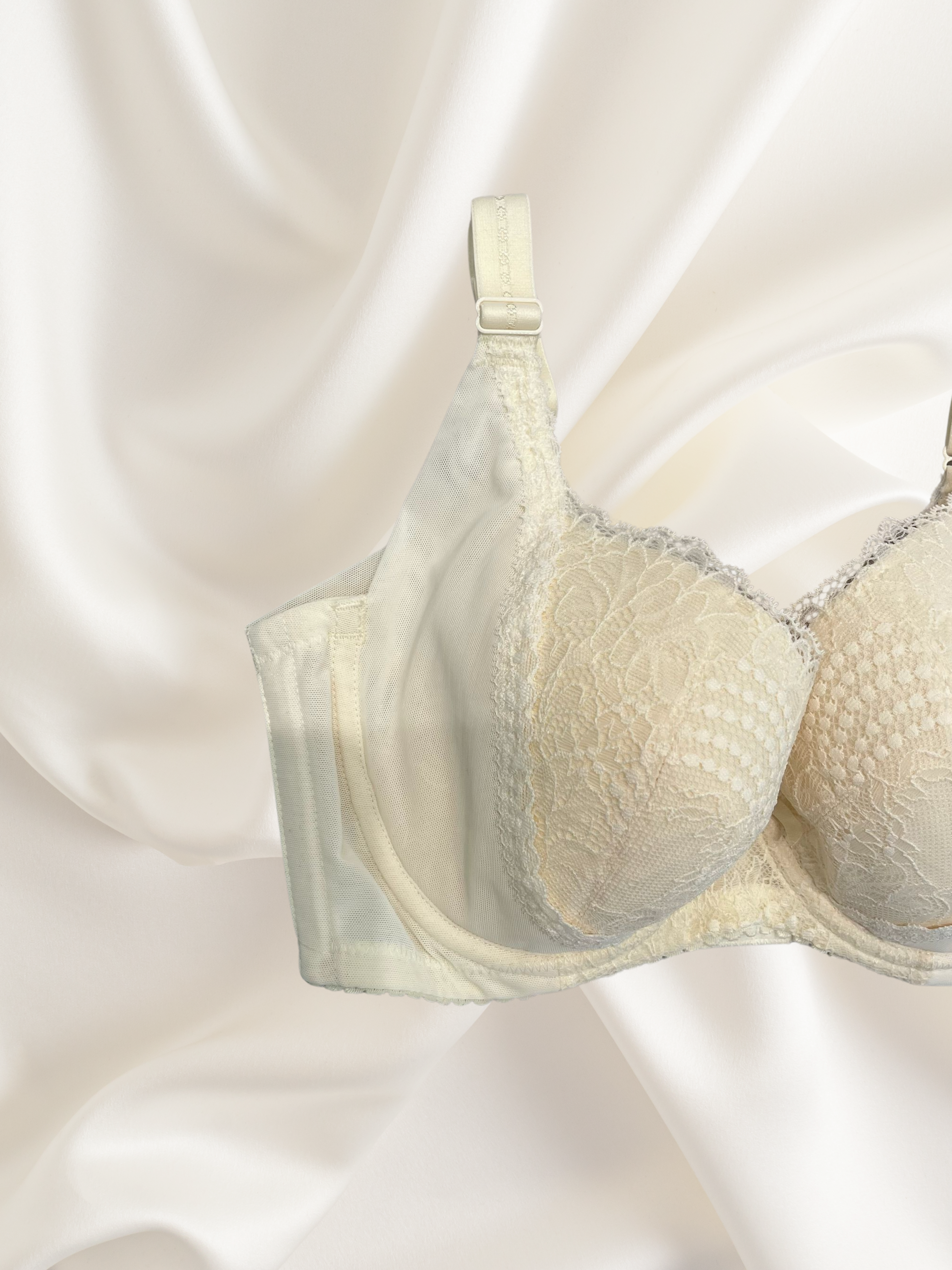DB6388 Exquisitely Enveloping Comfort Bra